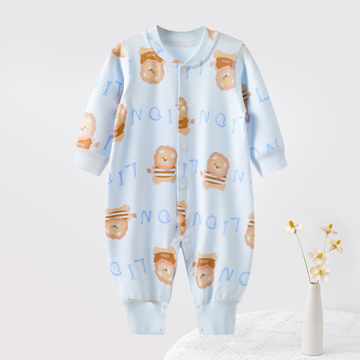 Soft Cotton Baby Romper with Lion Detail – Long Sleeve Snap Front